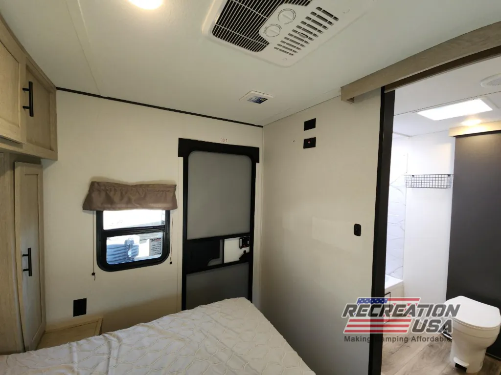 2026 Shasta RVs i-5 Edition 533BH, Photos photo 33