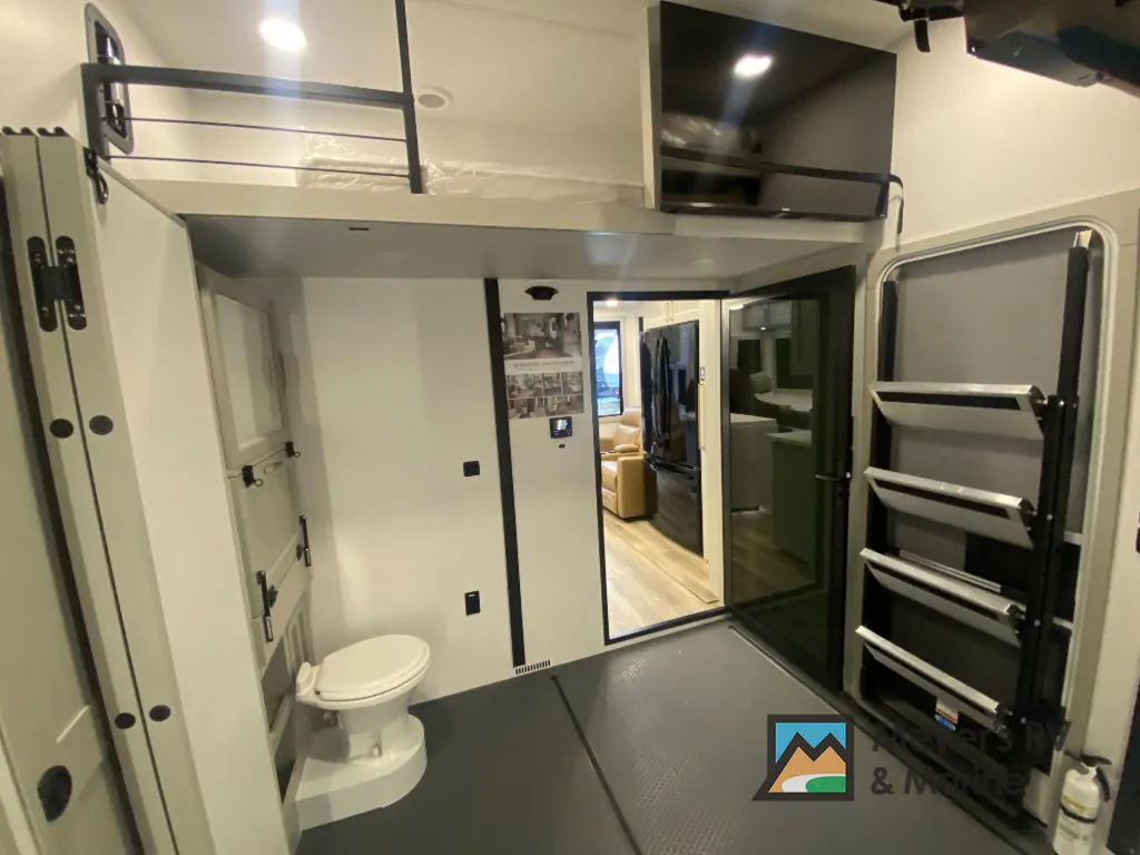 2026 Brinkley Model G 3520, Photos photo 29