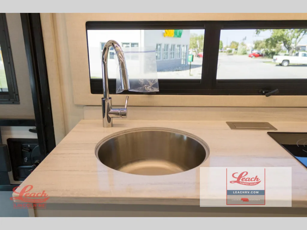 2027 Tiffin Wayfarer 25 PW, Photos photo 19