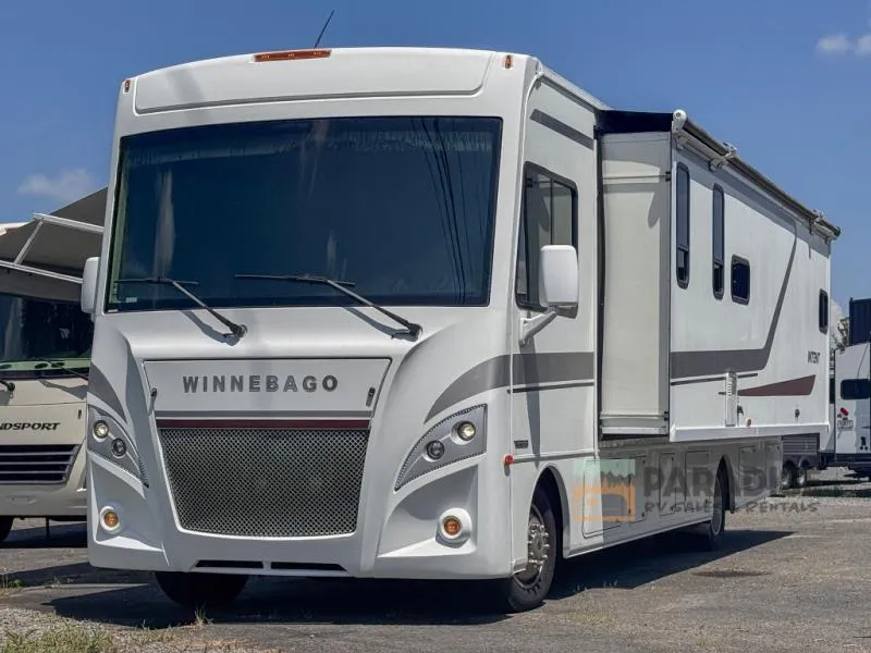 2018 Winnebago Intent 31P - Photo 4