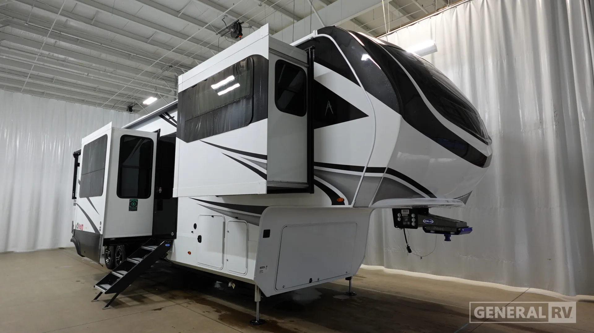 2026 Grand Design Solitude 380FL - Photo 2