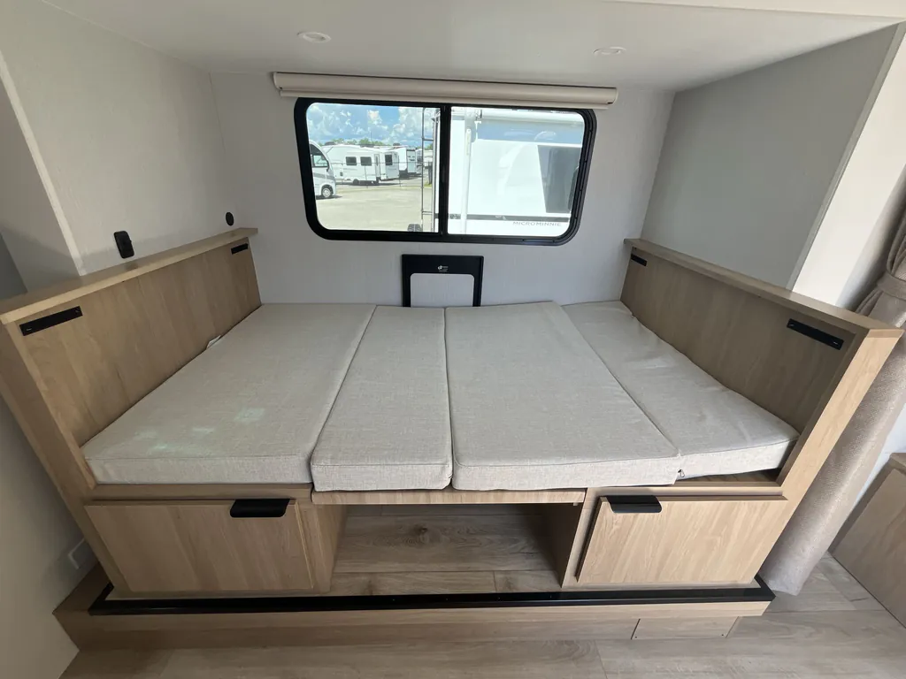 2027 Winnebago Micro Minnie 2108DS, Photos photo 7