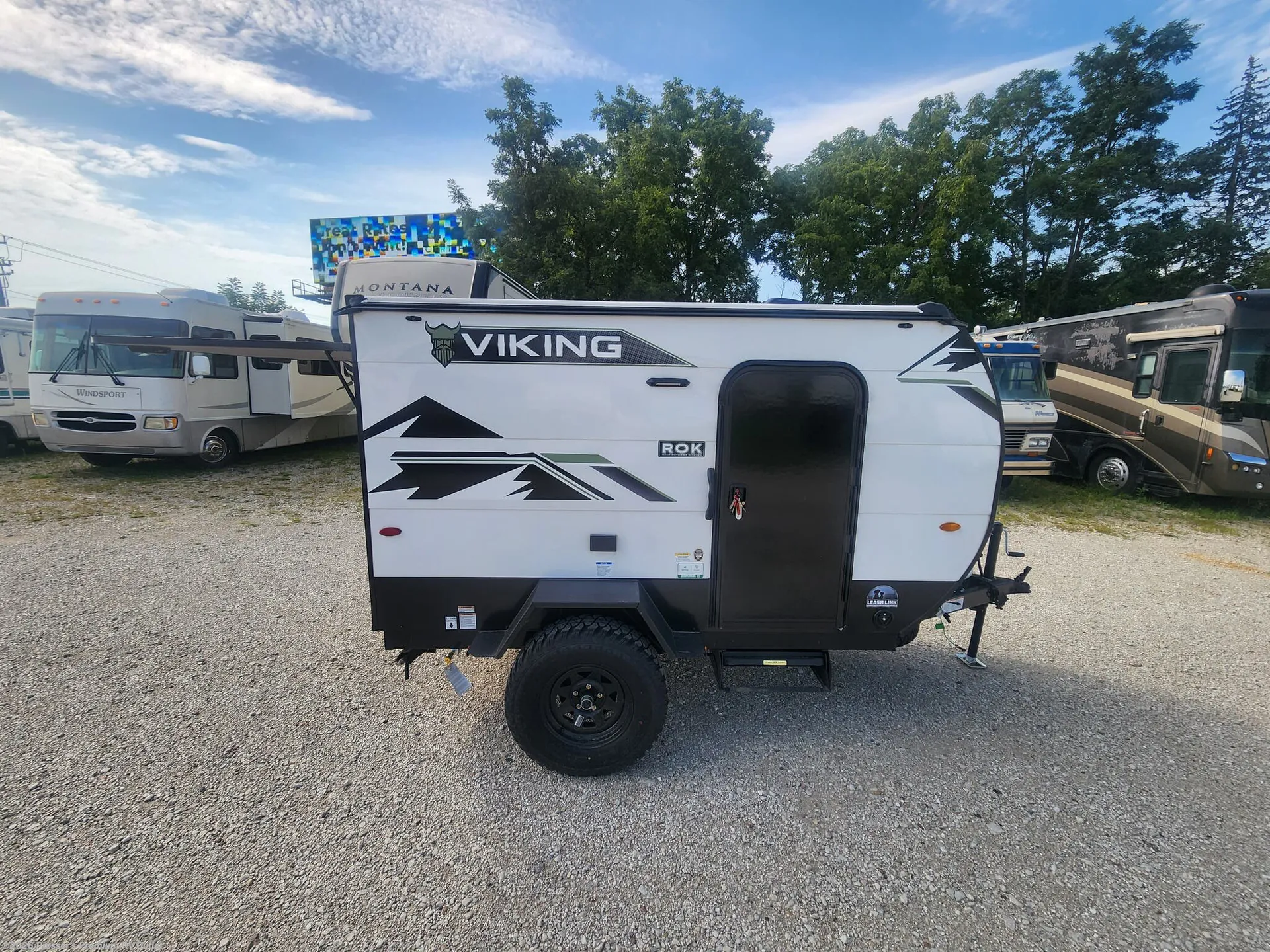 2027 Forest River Viking ROK 8000ROK - Photo 3