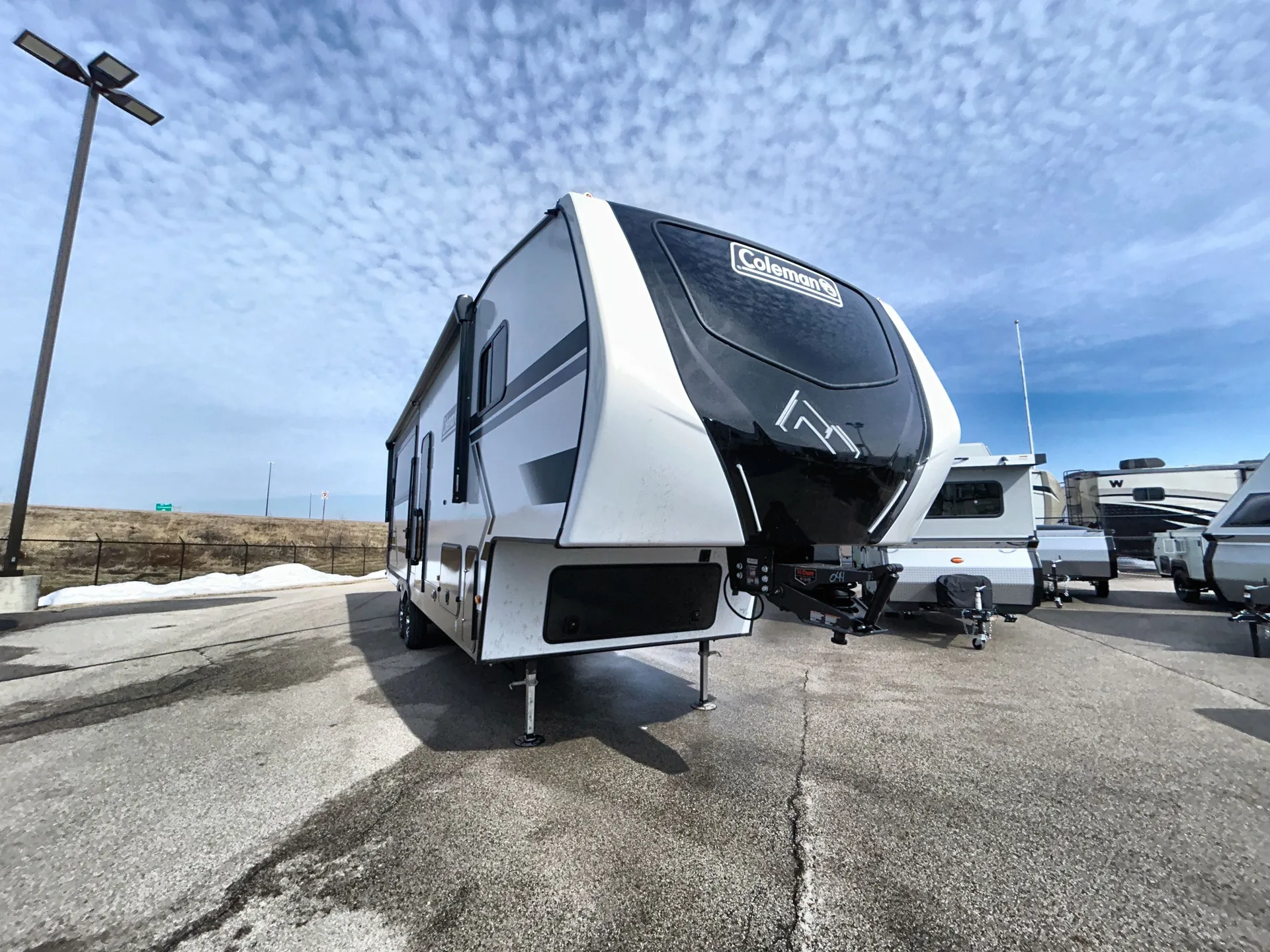 2026 Keystone Coleman Legacy 2800SUNDECK - Photo 2