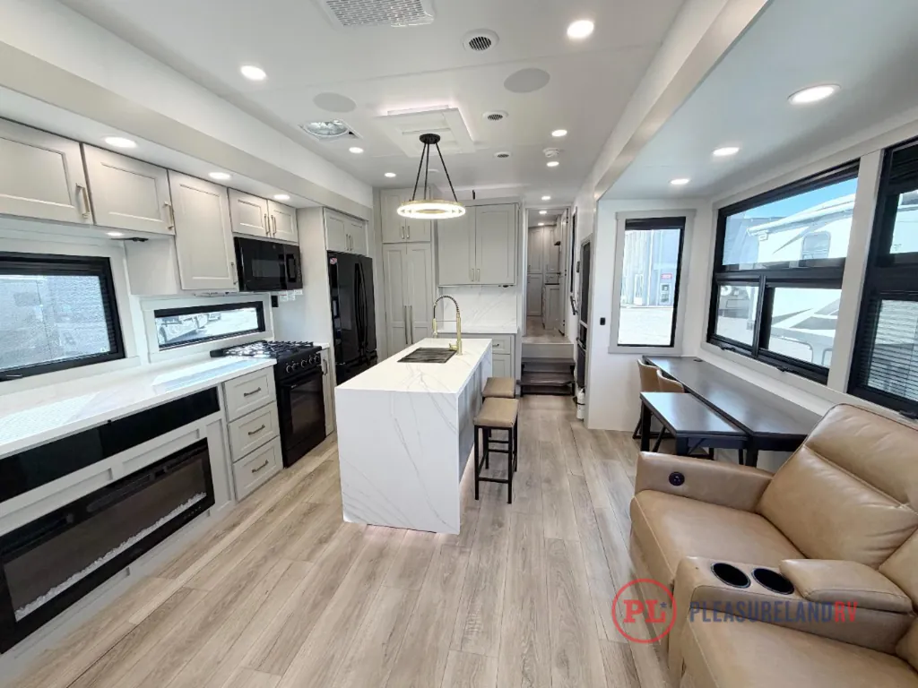 2025 Brinkley Model G 4100, Photos photo 17