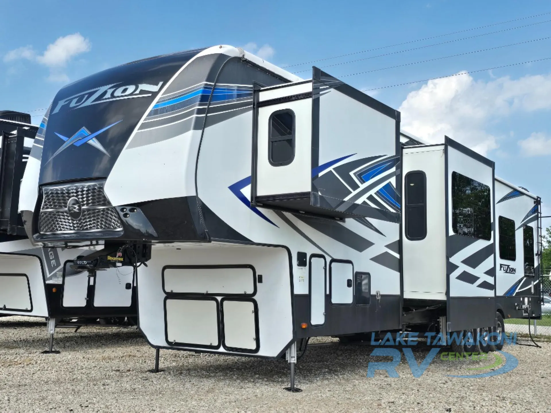 2020 Keystone Fuzion 430 - Photo 2