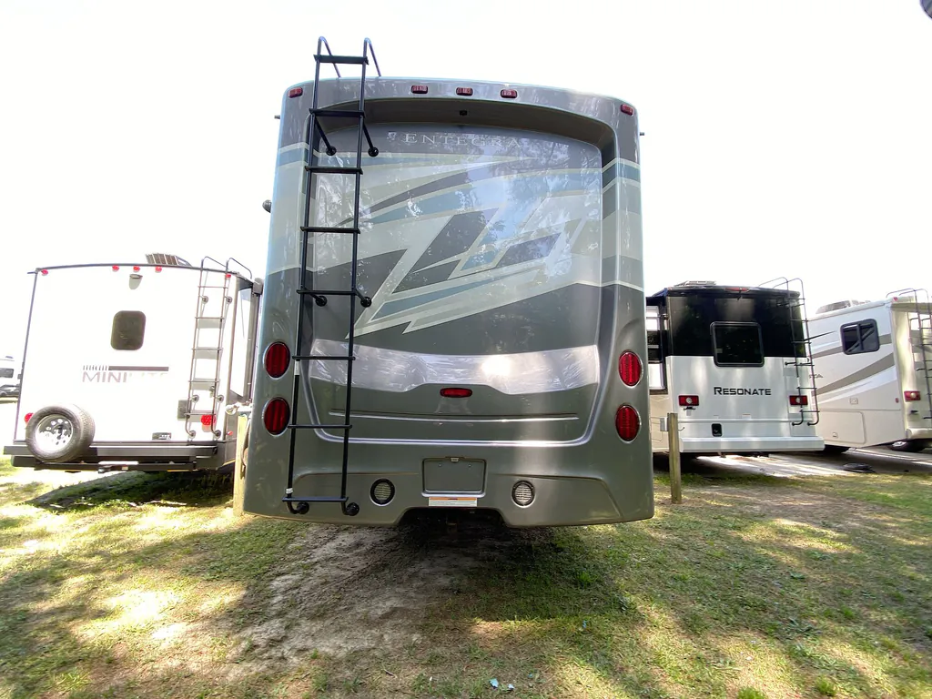 2026 Entegra Coach Vision XL 36C, Photos photo 8