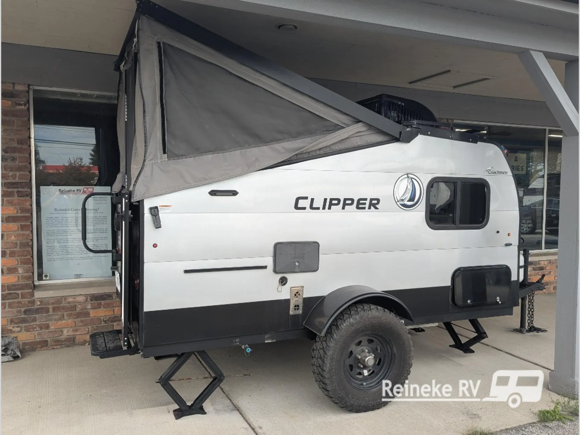 2022 Coachmen Clipper Camping Trailers EXPRESS - Photo 2