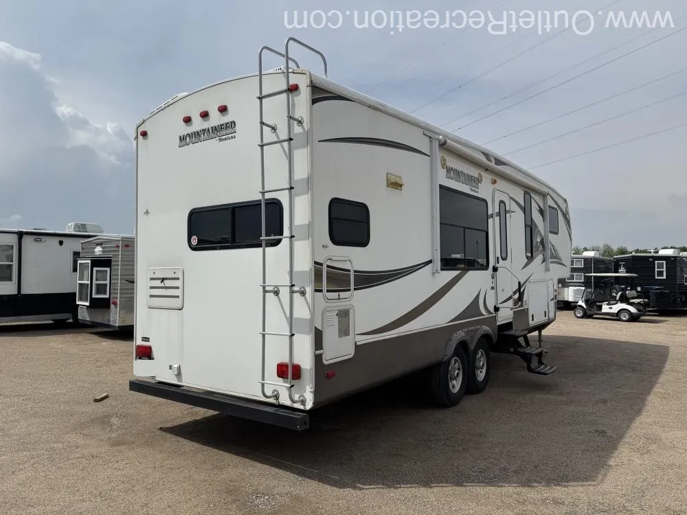 2014 Keystone Montana Mountaineer 295RKD - Photo 2