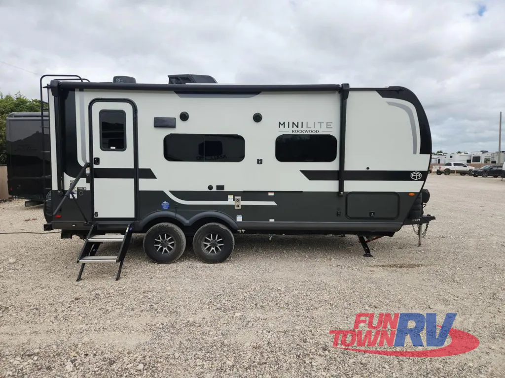 2026 Forest River Rockwood Mini Lite 2109S, Photos photo 9