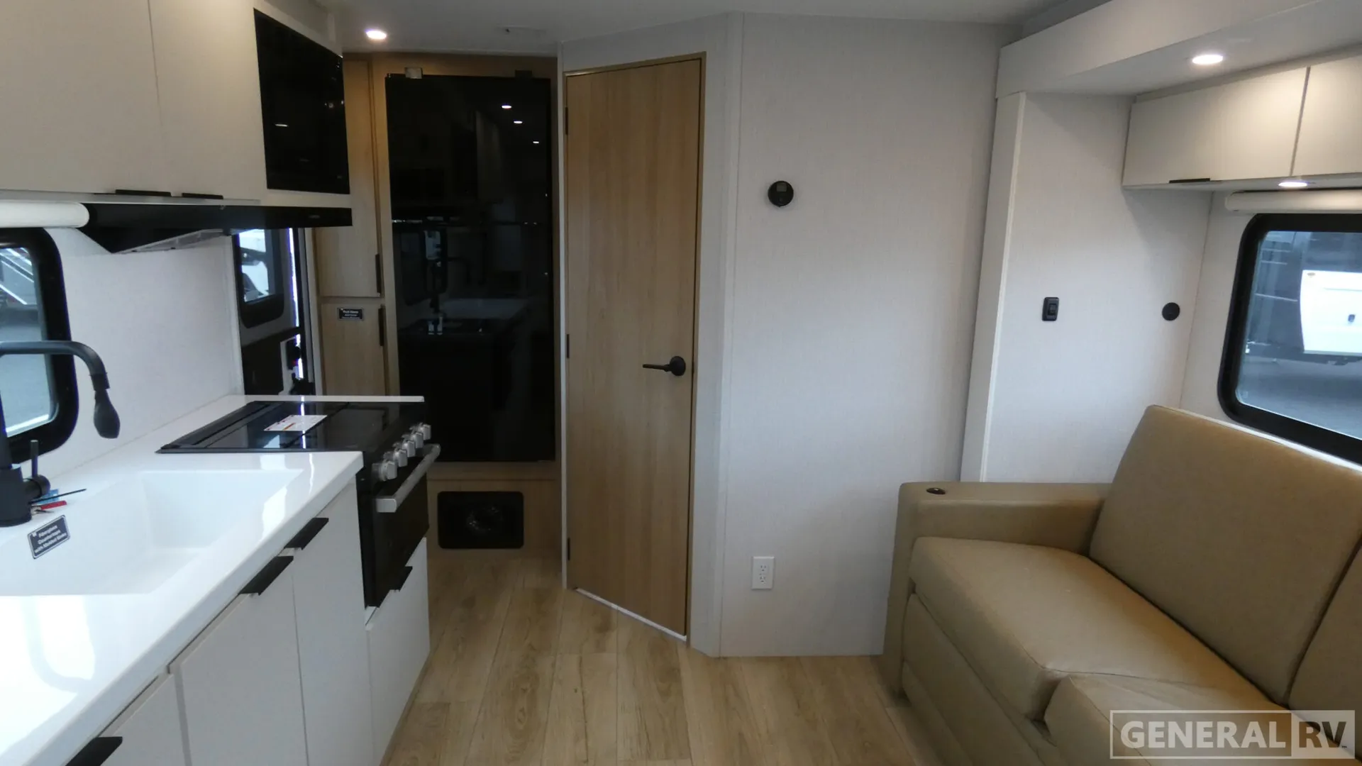 2026 Winnebago Thrive 18FBS - Photo 3