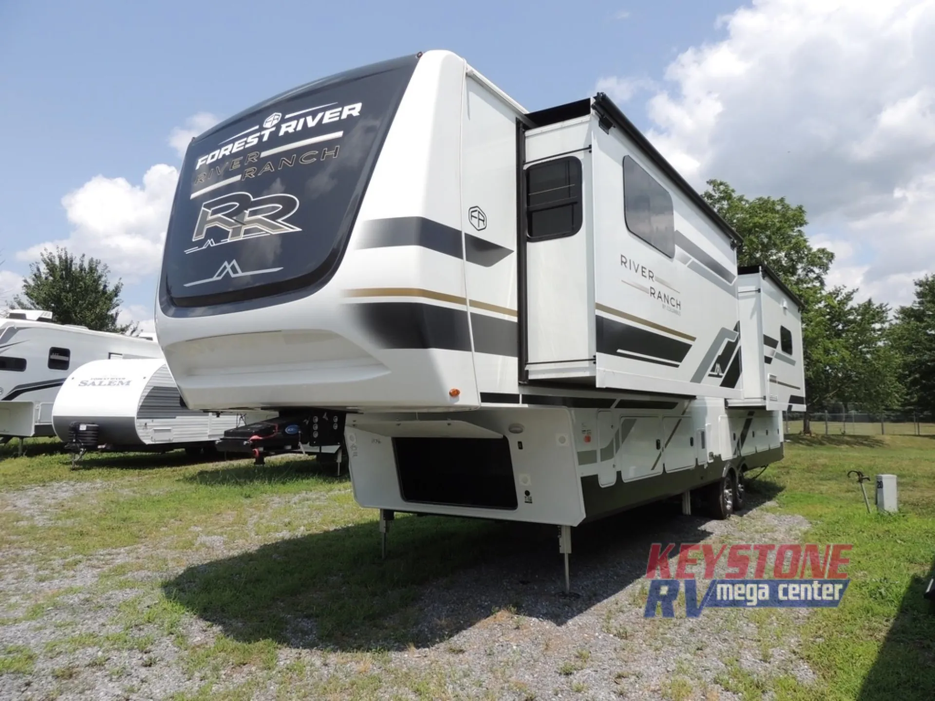 2025 Palomino River Ranch 393RL - Photo 4