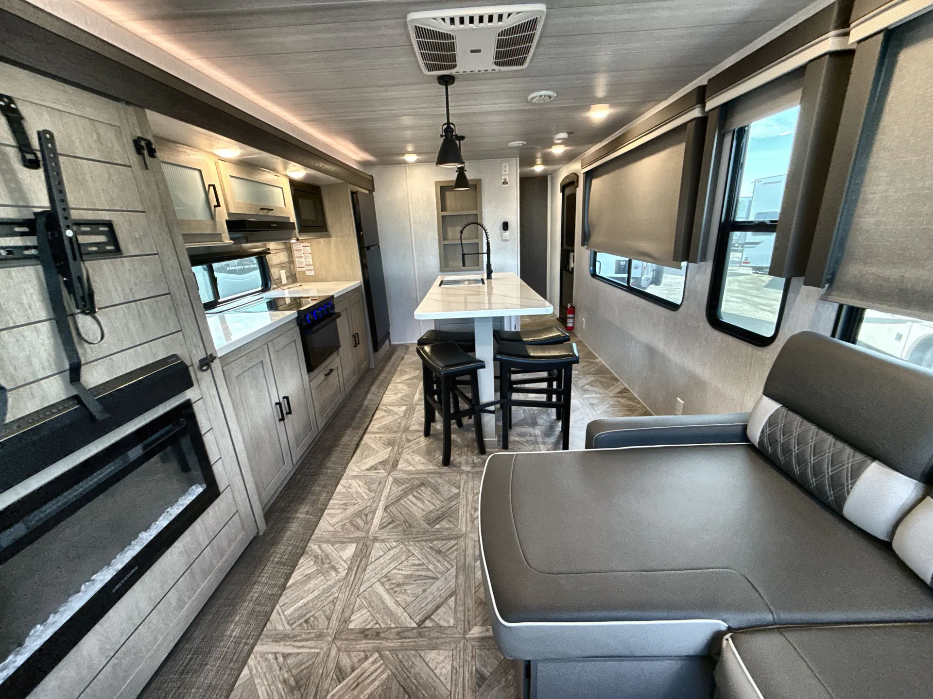 2024 Forest River Wildwood 28VIEW — living area main