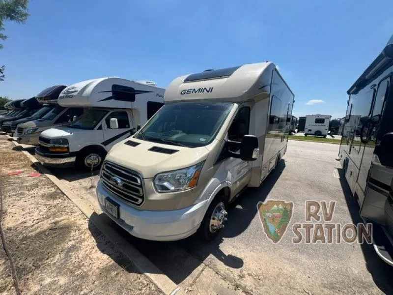 2019 Thor Motor Coach Gemini 23TR - Main photo