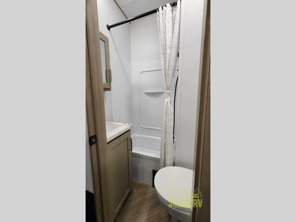 2026 Keystone Raptor 433, Photos photo 25