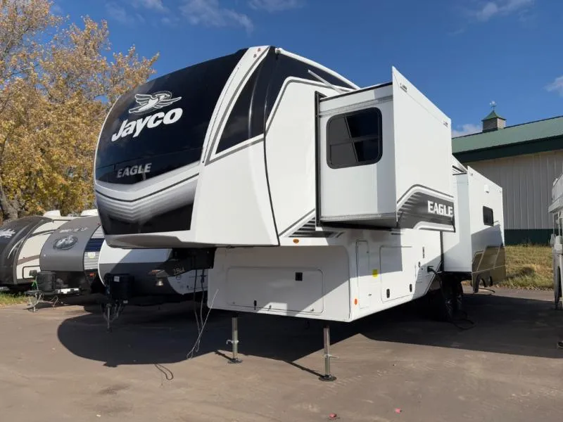 2026 Jayco Eagle 321RSTS - Photo 4