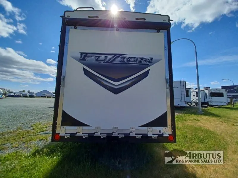 2015 Keystone Fuzion 325 - Photo 4