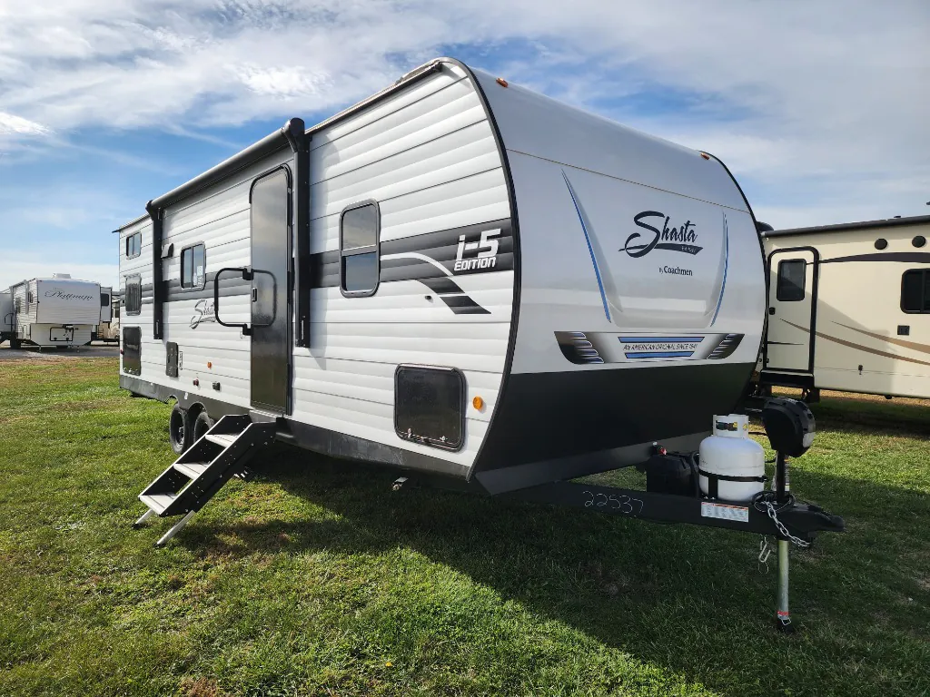 2025 Shasta RVs i-5 Edition 525BHS - Photo 2