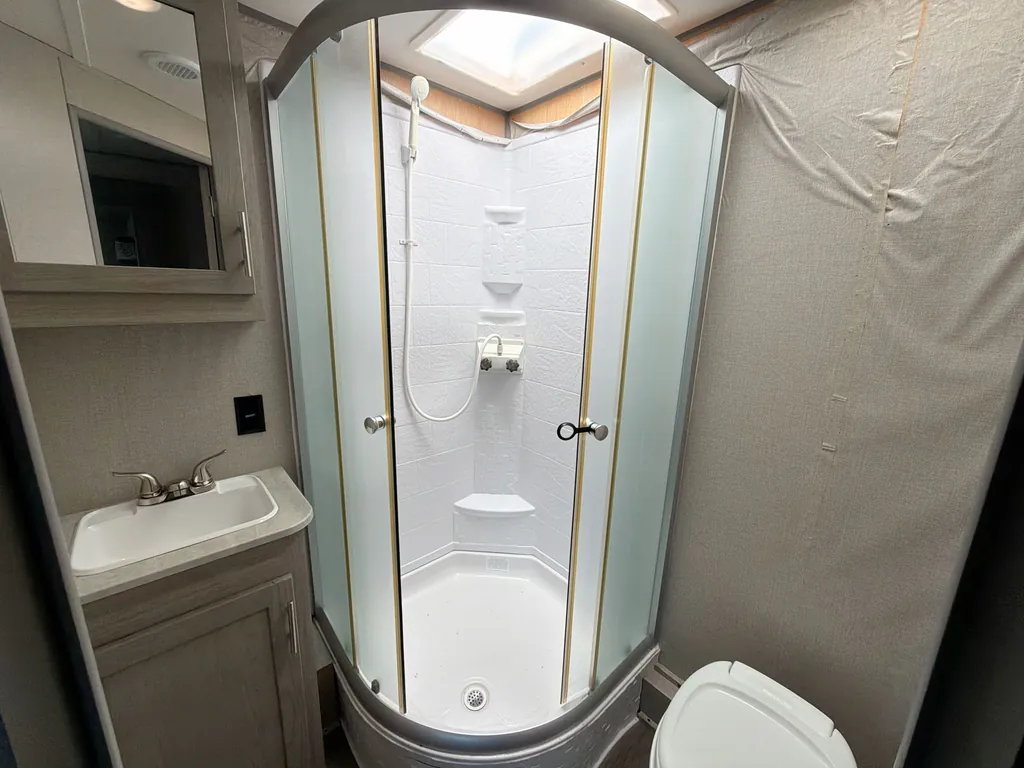 2022 Coachmen Catalina Legacy Edition 243RBS, Photos photo 16