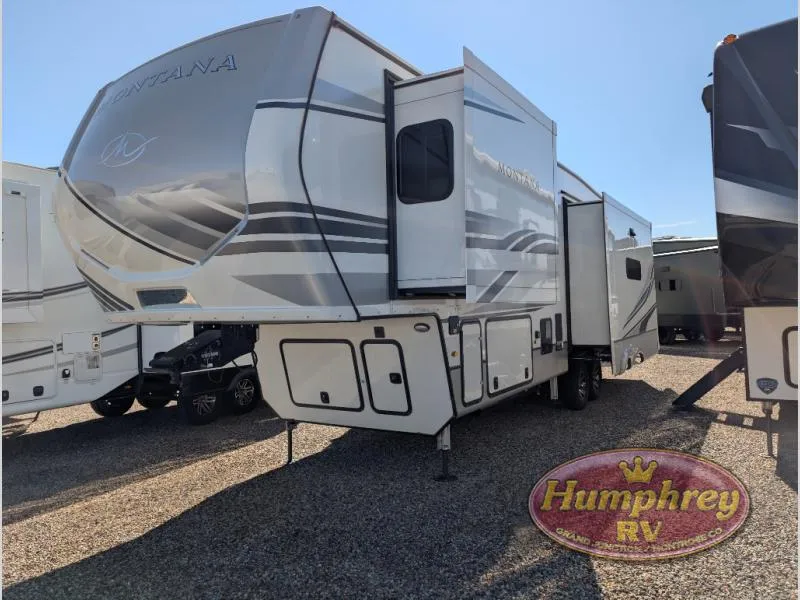 2024 Keystone Montana 3123RL - Photo 3
