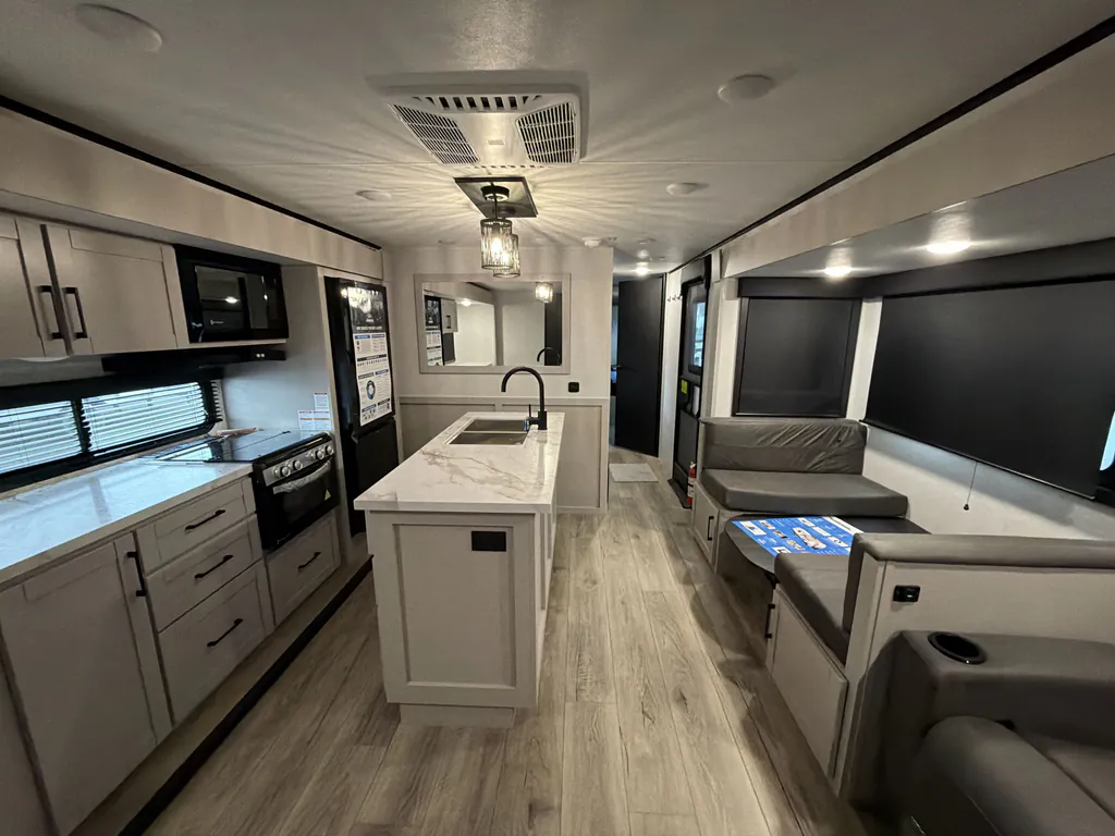 2026 Jayco Jay Feather 32QBH, Photos photo 3