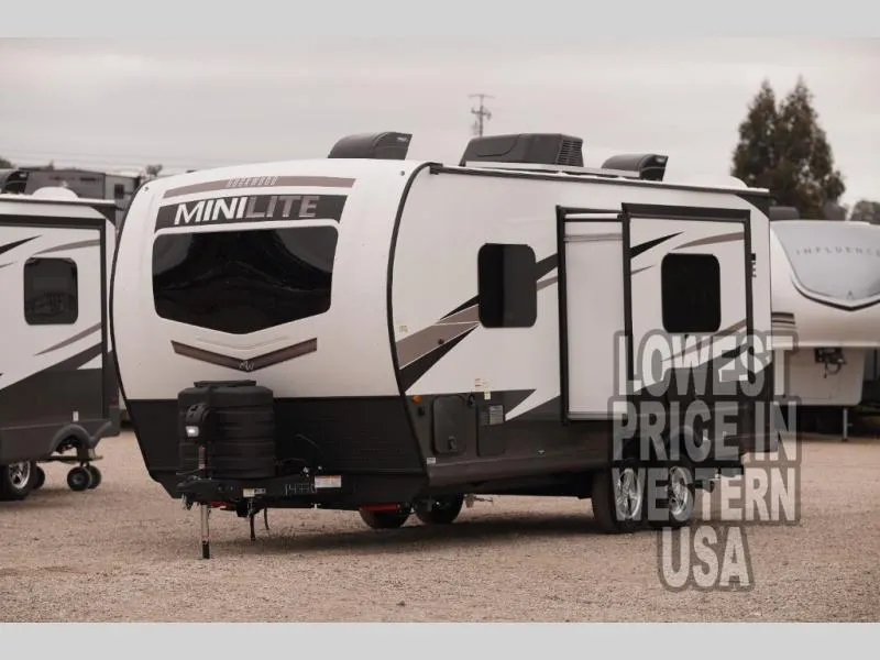 2025 Forest River Rockwood Mini Lite 2109S - Photo 3