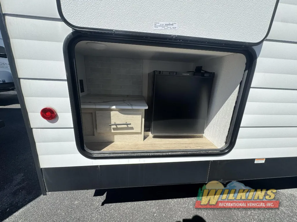 2026 Shasta RVs i-5 Edition 527BHS, Photos photo 6