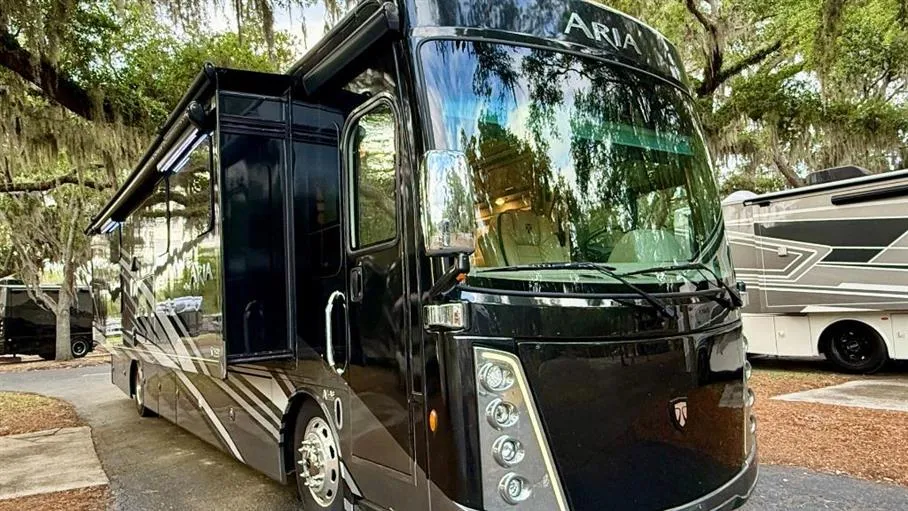 2023 Thor Motor Coach Aria 4000 - Photo 2