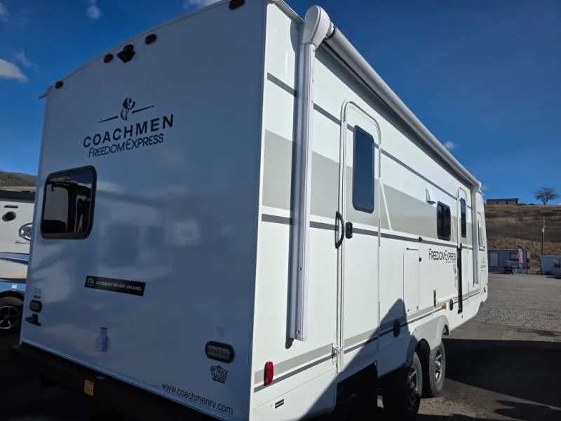 2026 Coachmen RV Freedom Express Ultra Lite 271BHE - Photo 4