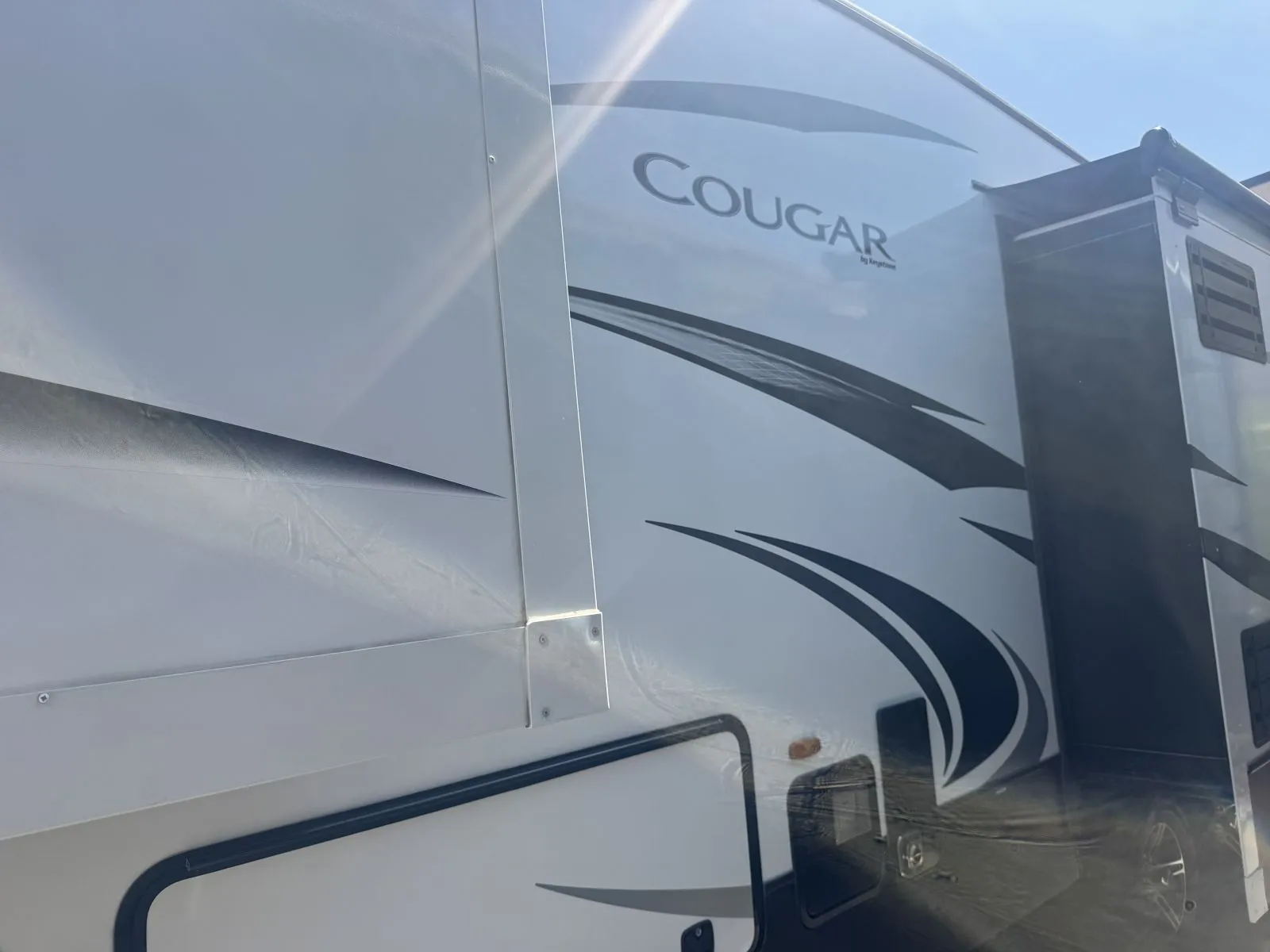 2020 Keystone Cougar 315RLS - Photo 4