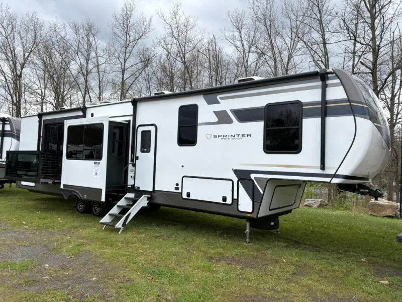 2026 Keystone Sprinter 3950SSP - Photo 2