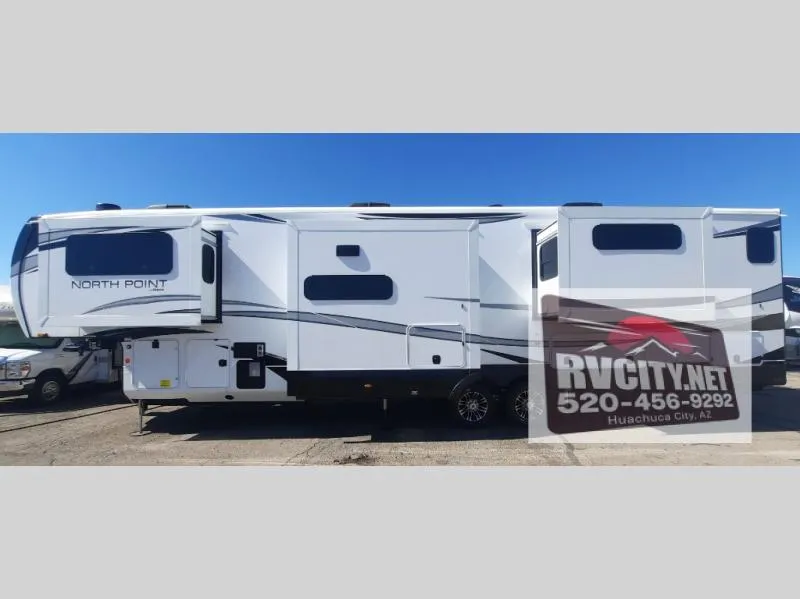 2024 Jayco North Point 382FLRB - Photo 3