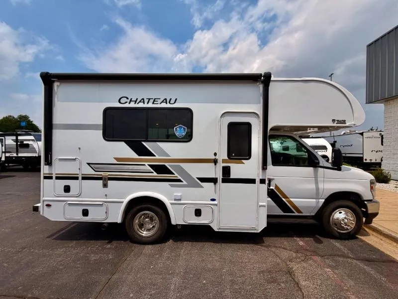 2027 Thor Motor Coach Chateau 19X - Photo 3
