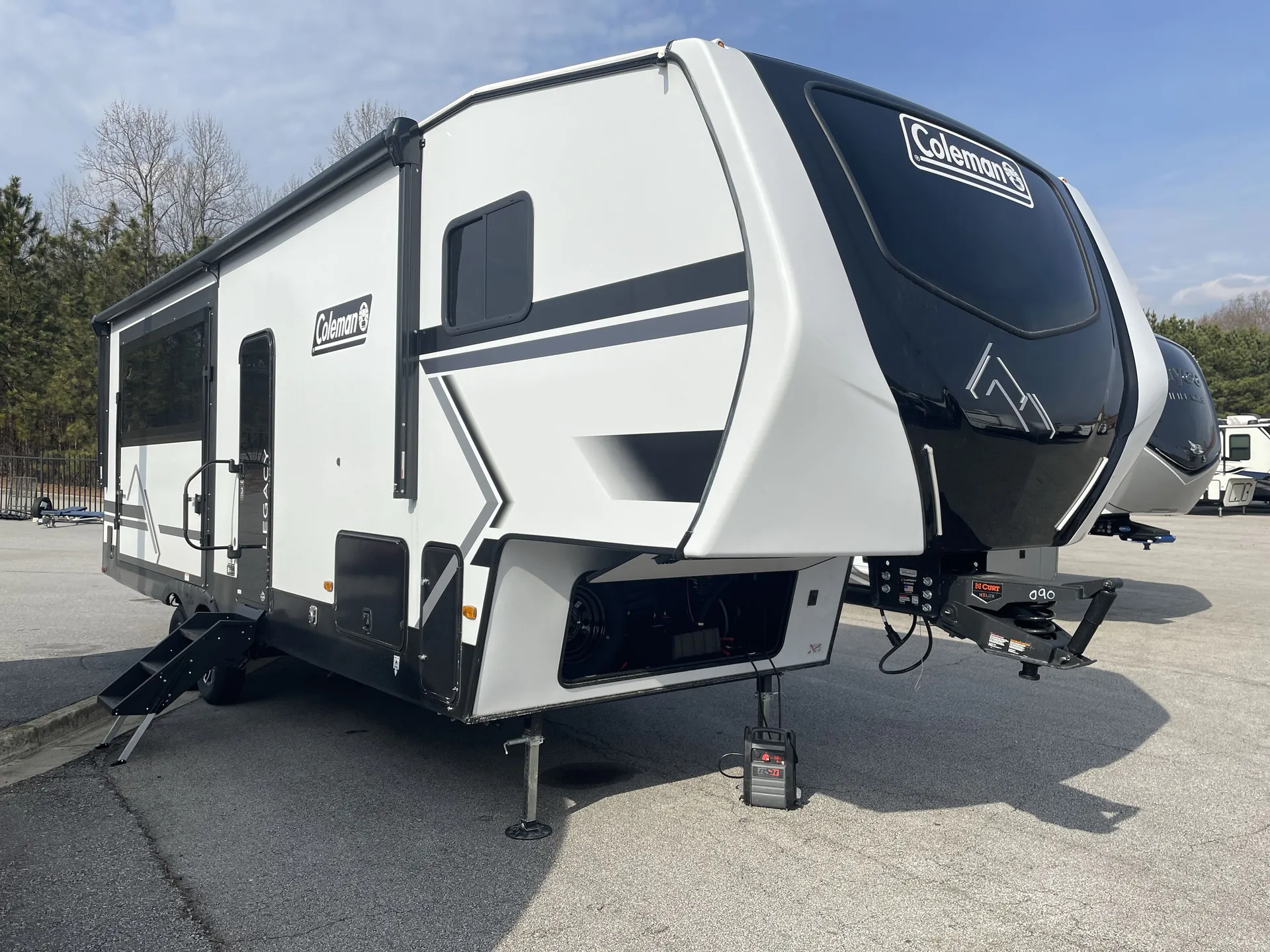 2026 Keystone Coleman Legacy 2800SUNDECK - Photo 2