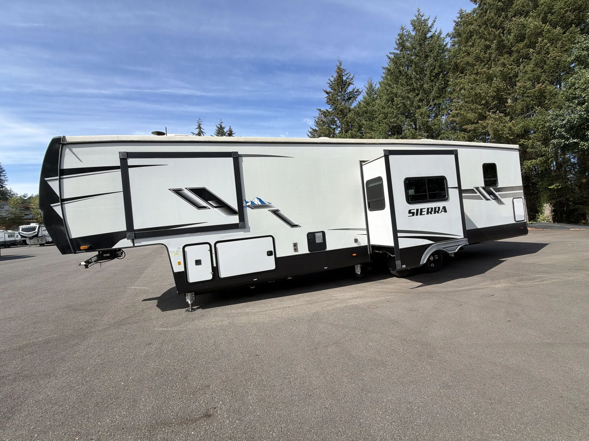 2022 Forest River Sierra Luxury 39BARK — campside