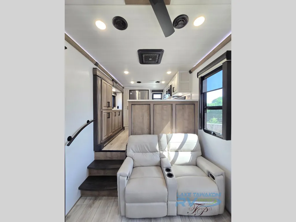 2024 Keystone Montana 3901RK, Photos photo 12