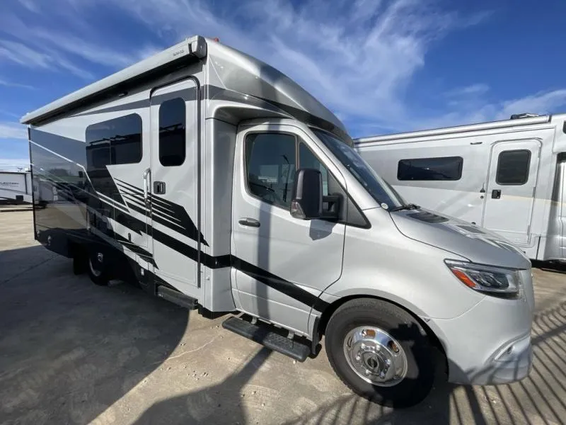 2026 Renegade RV Vienna 25RML - Photo 2
