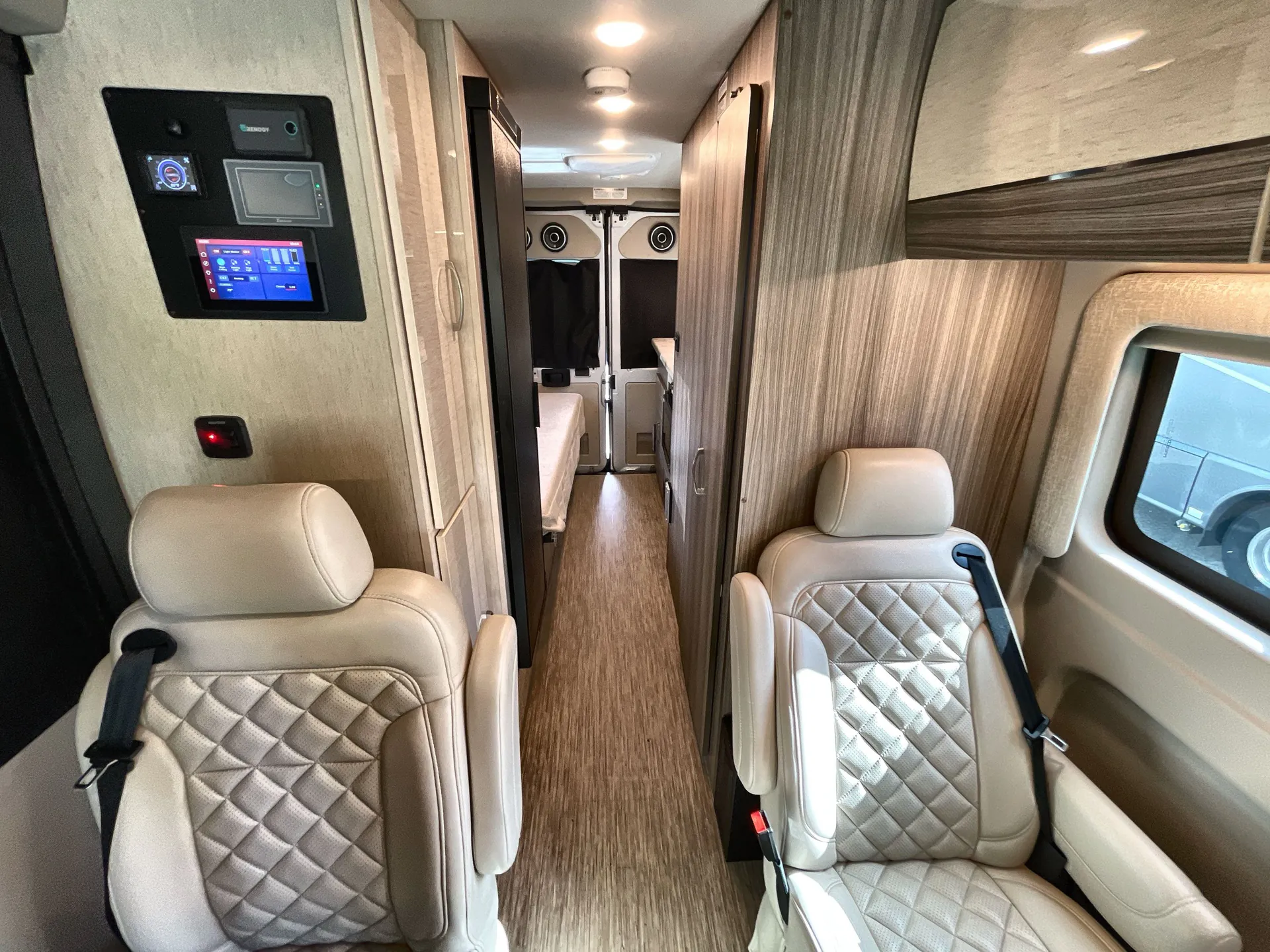 2024 entegra coach Ethos Li 20AL — living area main