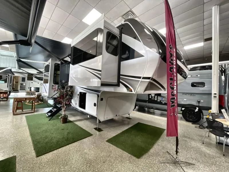 2026 Grand Design Solitude 380FL - Photo 3