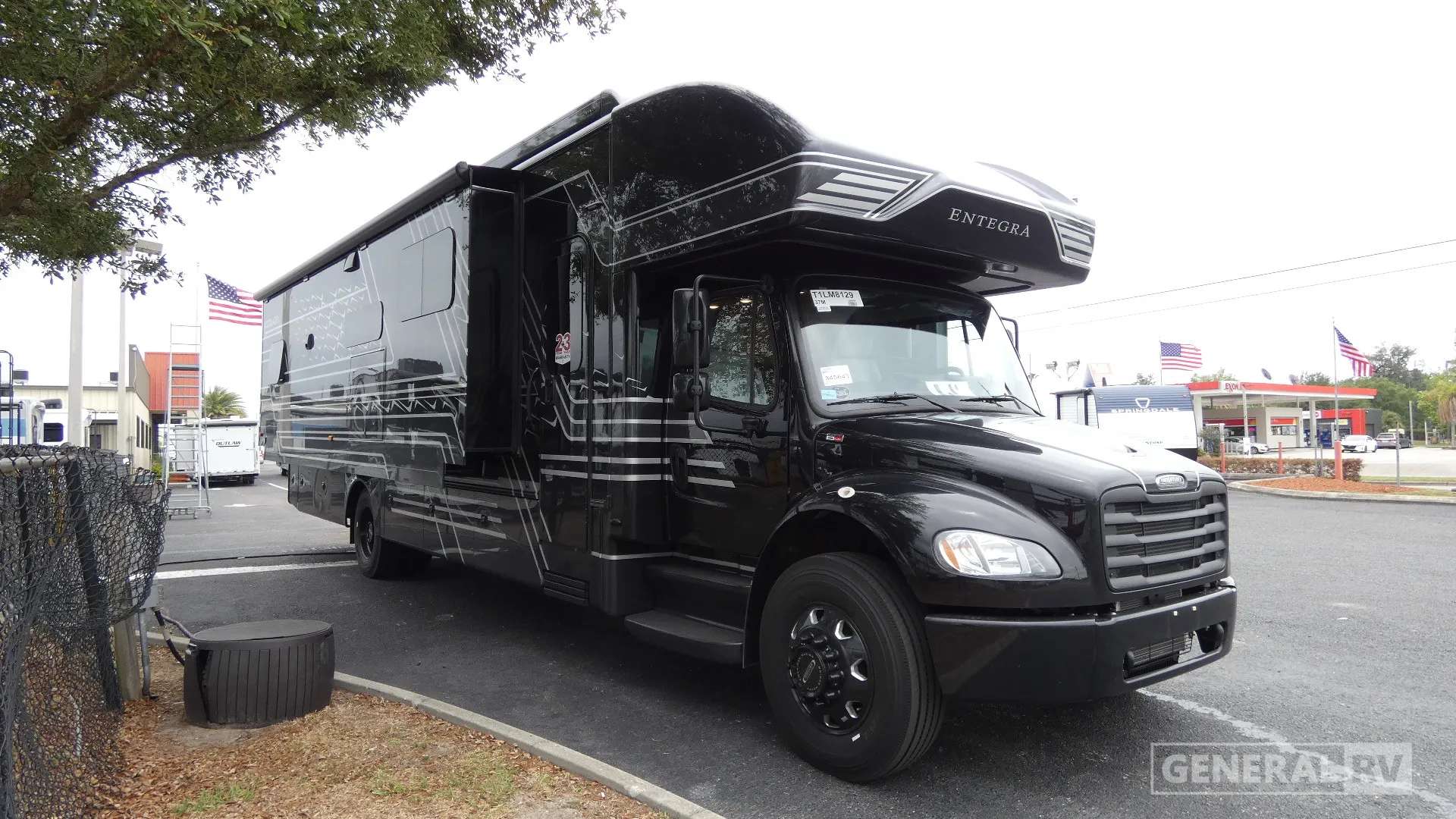 2026 Entegra Coach Accolade XL 37M - Photo 2