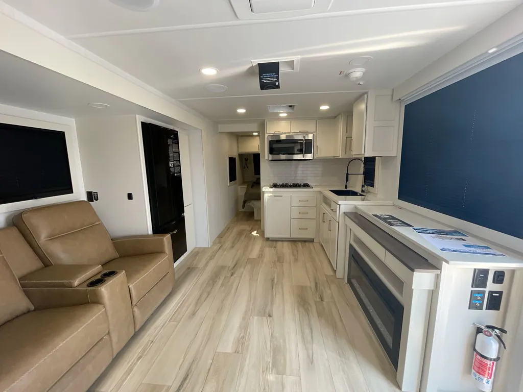 2026 Brinkley Model I 265, Photos photo 12