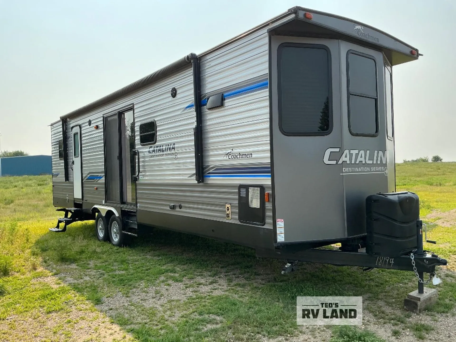 2020 Coachmen Catalina Destination 33FKDS - Photo 2