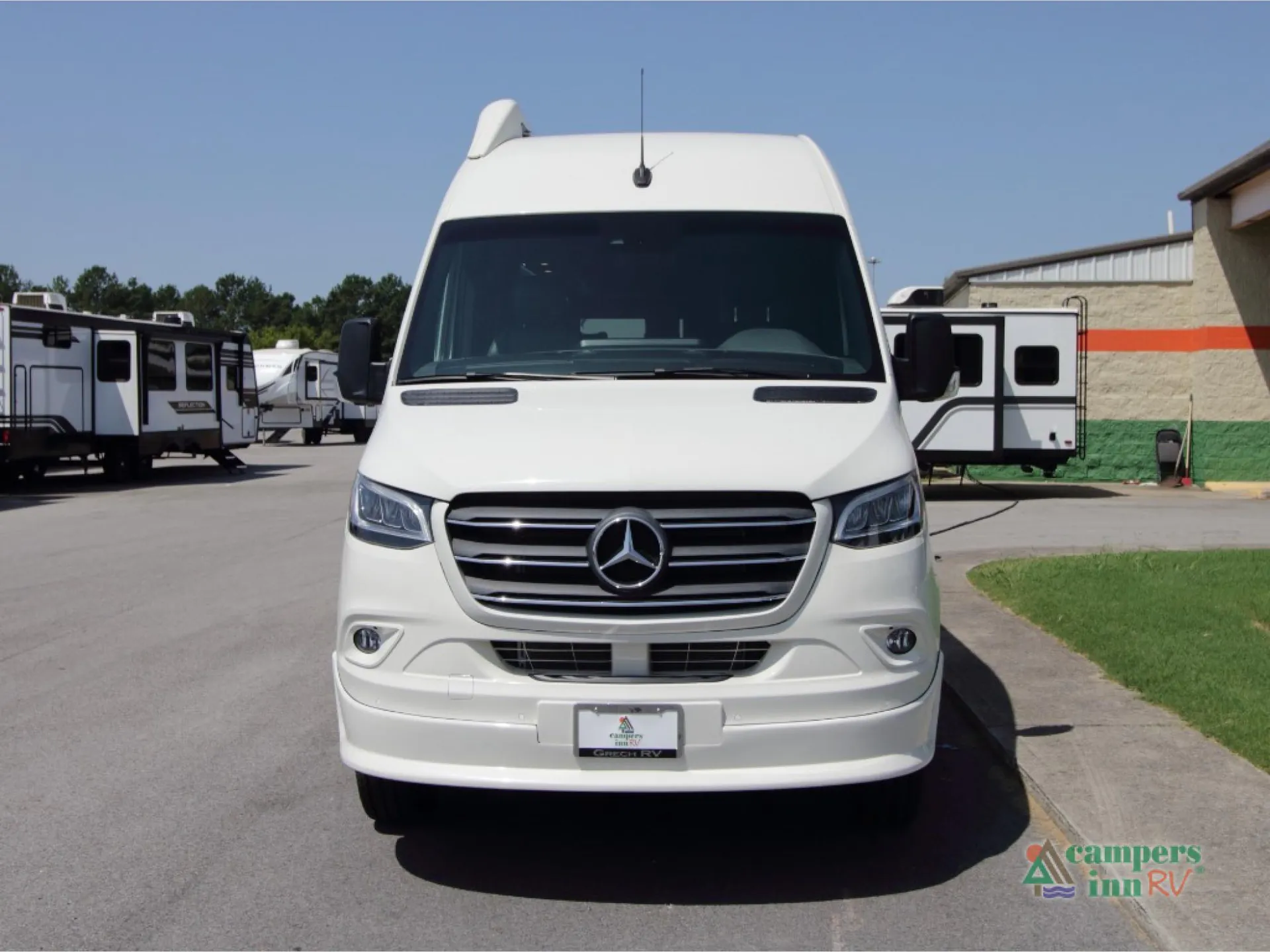 2025 Grech RV Strada-ion AWD TOUR - Photo 3