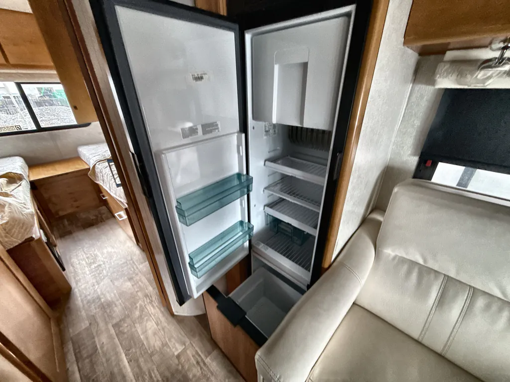 2019 Tiffin Wayfarer 24 TW, Photos photo 8