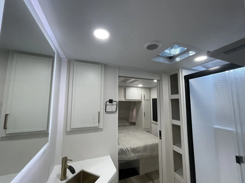 2027 Brinkley Model I 290, Photos photo 35