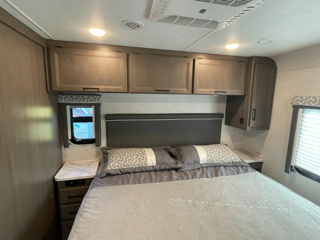 2024 Thor Motor Coach Freedom Traveler A32, Photos photo 4