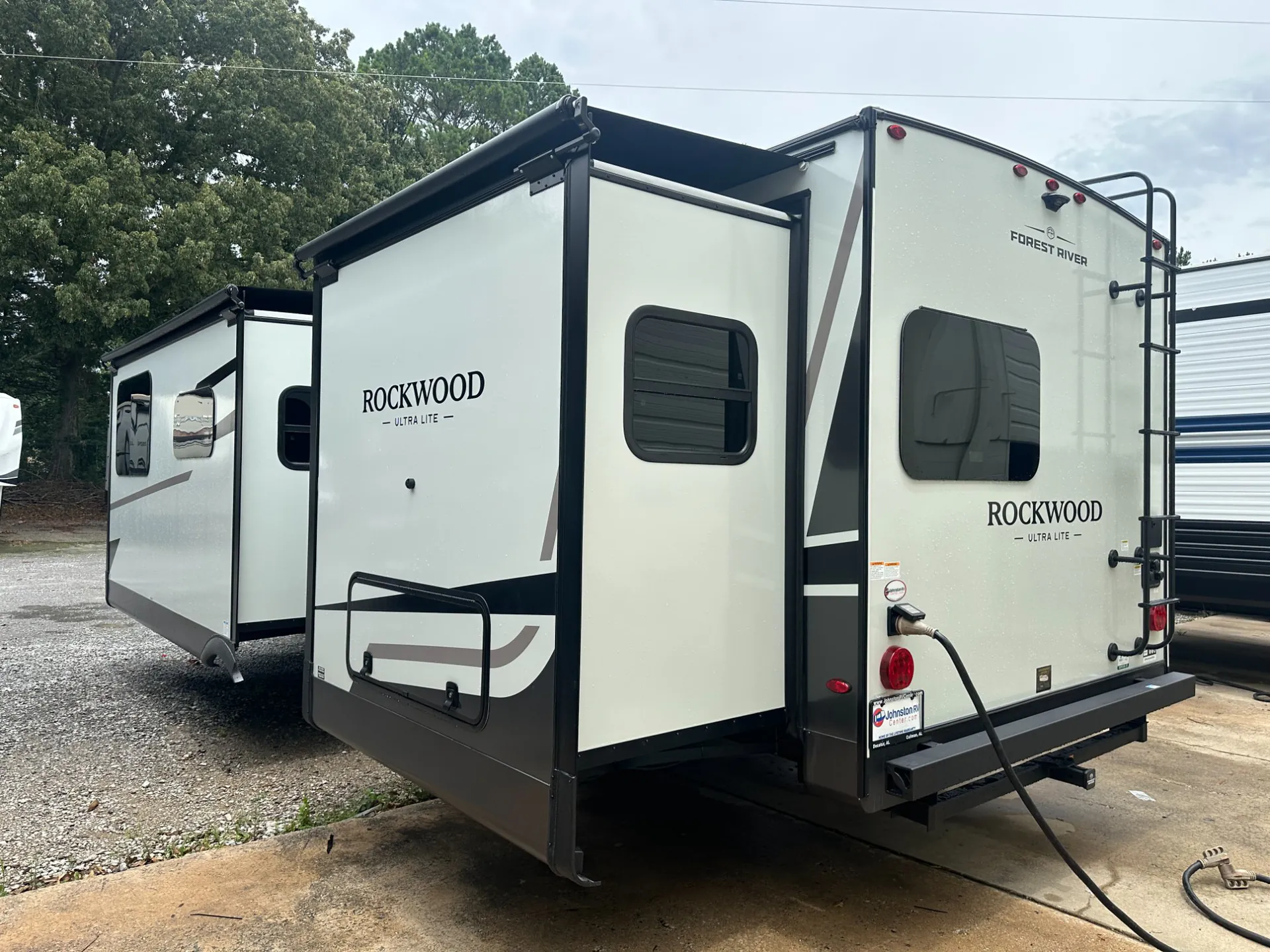 2027 Forest River Rockwood Ultra Lite 2608BS — Photo 5