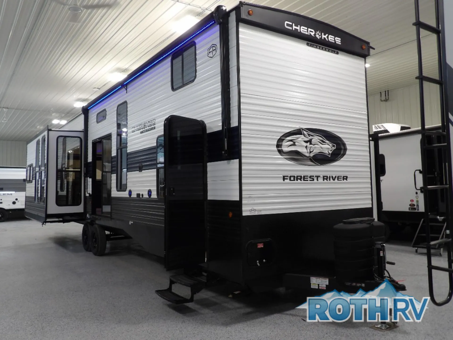 2025 Forest River Cherokee Timberwolf 39DL - Photo 2