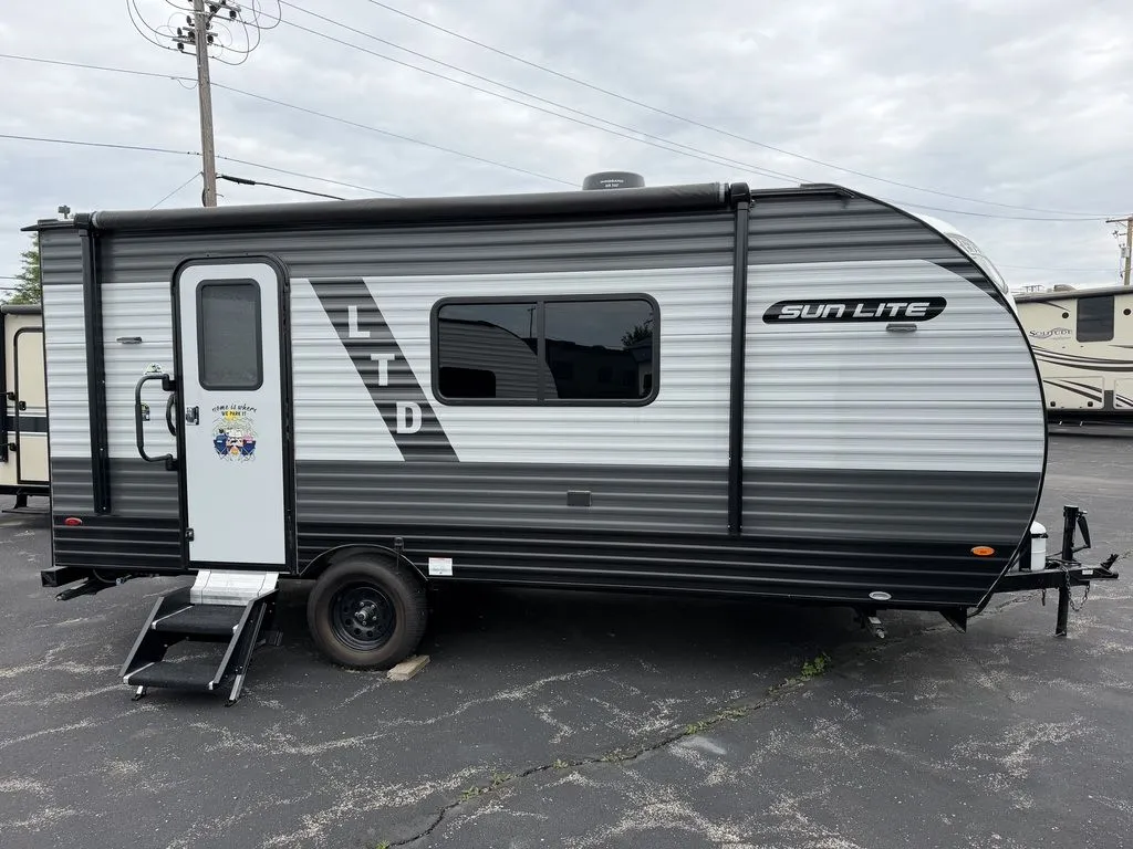 2024 Sunset Park RV Sun Lite LTD 19RK - Photo 2