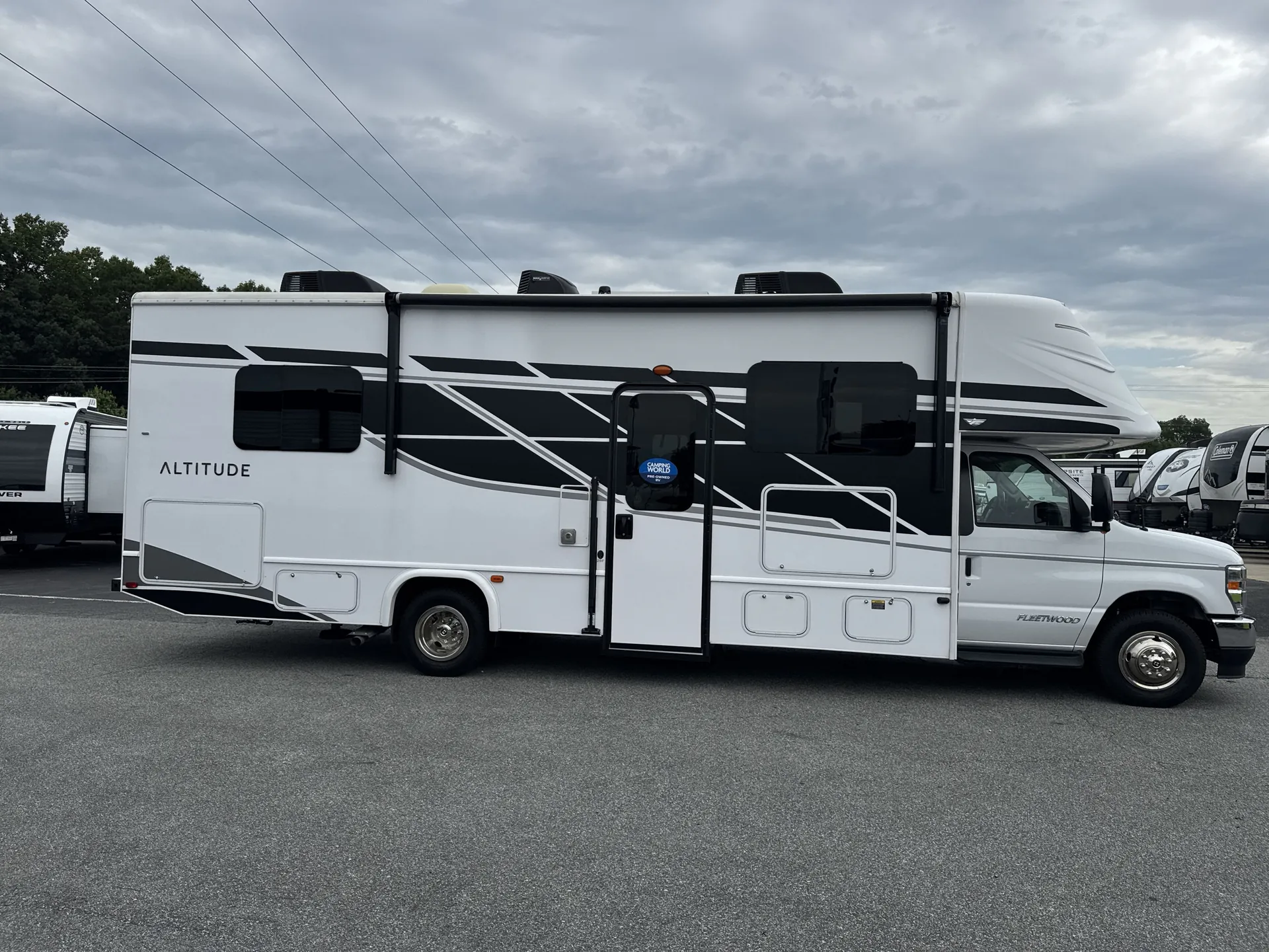 2025 Fleetwood Altitude 29F - Photo 2